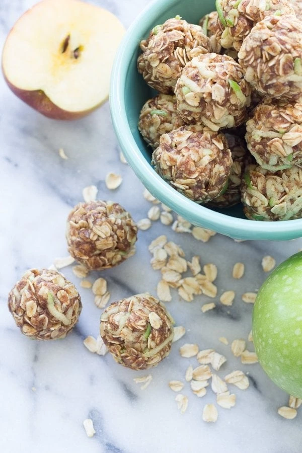 8 Energy Bites to Cure those Mid-Day Cravings