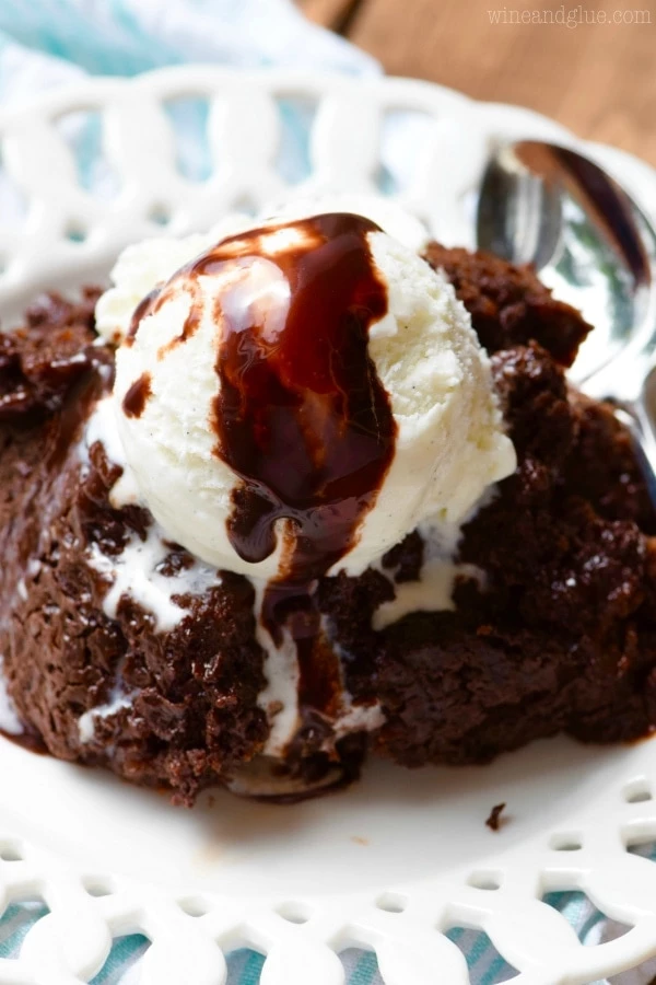 20 Crockpot Desserts - Slow Cooker Hot Fudge Brownies