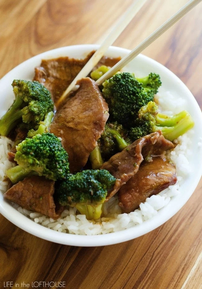 https://www.mommythrives.com/wp-content/uploads/2017/10/20-Slow-Cooker-Recipes-Slow-Cooker-Beef-and-Broccoli.webp