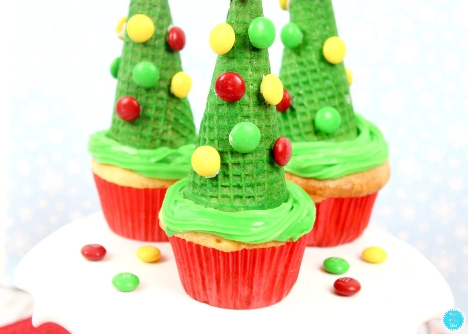 20 Festive Christmas Desserts - Christmas Tree Cupcakes