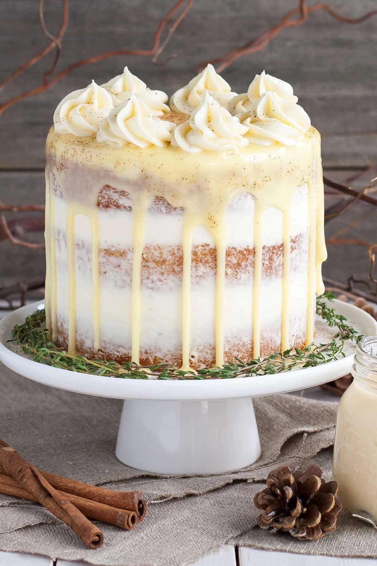 20 Festive Christmas Desserts - Eggnog Cake