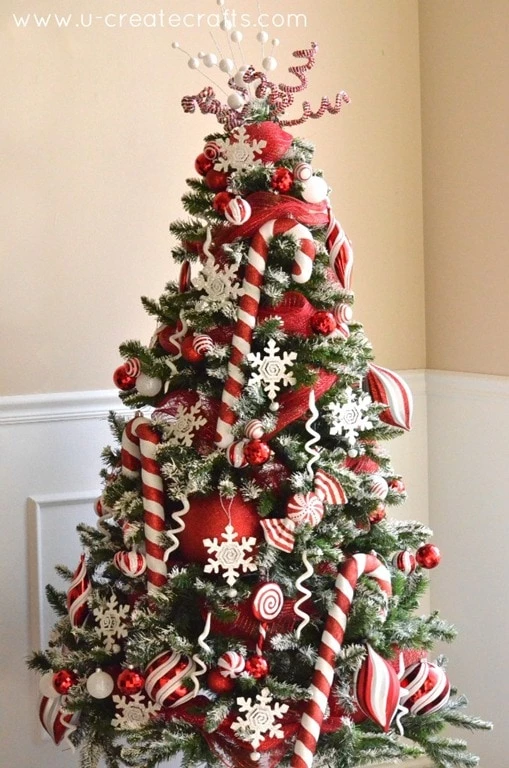 Beautiful Christmas Tree Ideas - Peppermint and Snow Tree