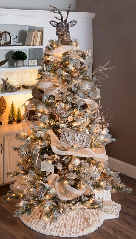 Beautiful Christmas Tree Ideas - Woodland Christmas Tree