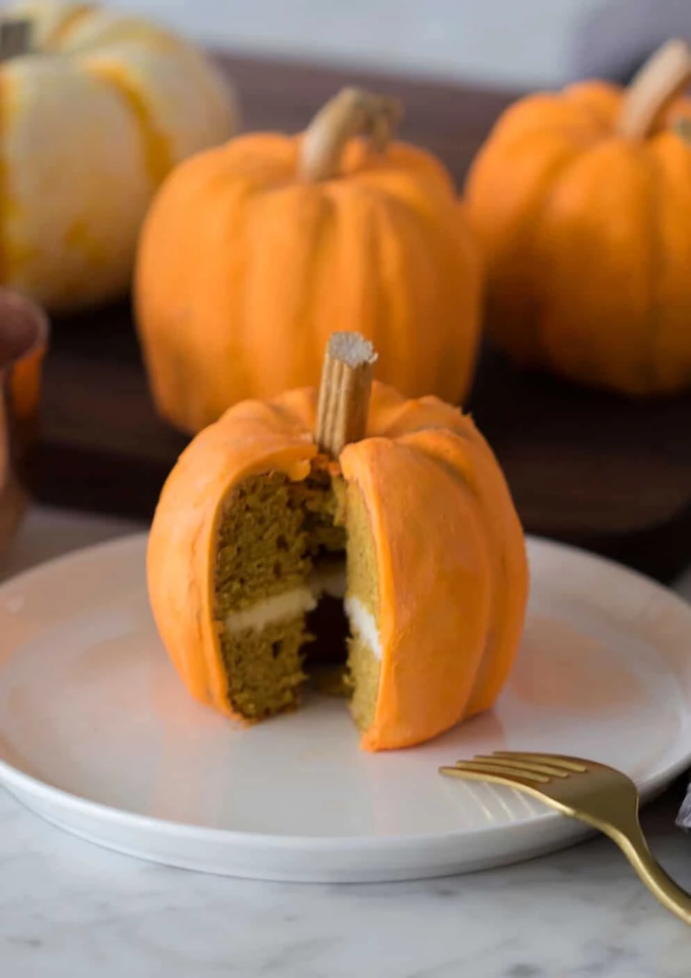 Delicious Thanksgiving Desserts - Pumpkin Mini Cakes