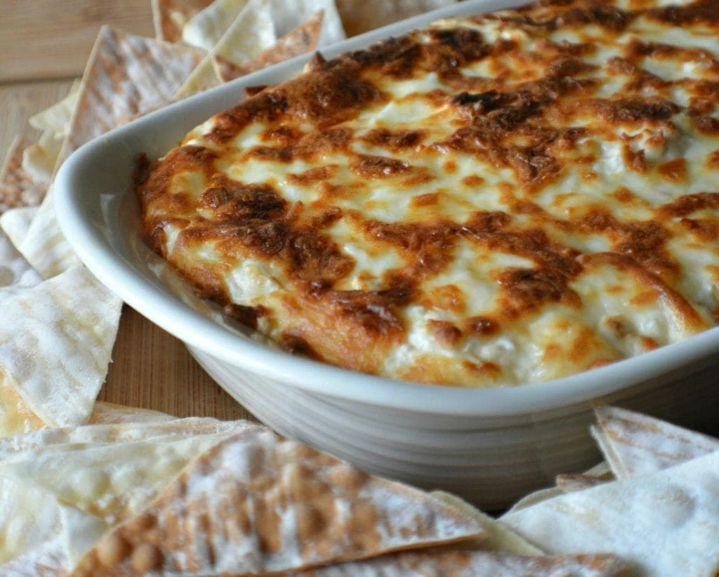 42 Amazing Super Bowl Appetizers - Crab Rangoon Dip with Wanton Chips