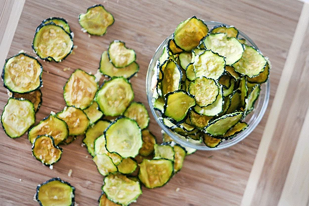 Parmesan Garlic Zucchini Chips