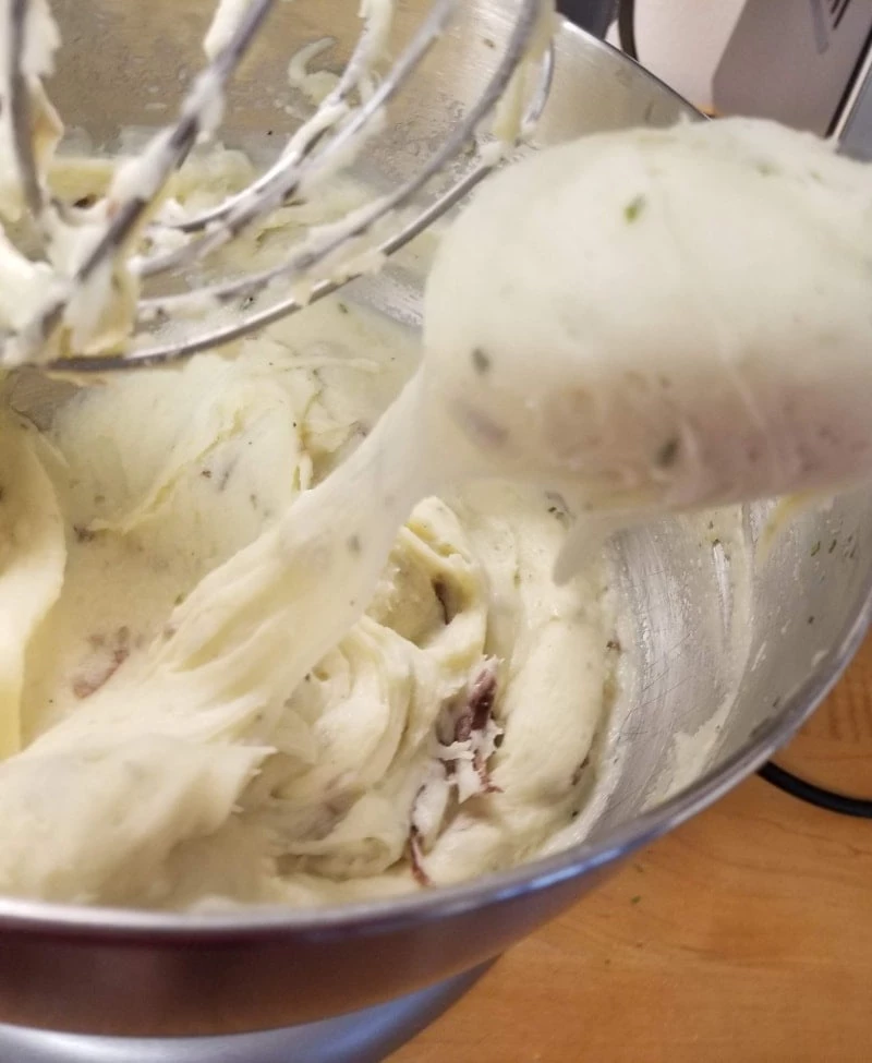 Cheesy Mashed Potatoes showing the stretch of the cheesy