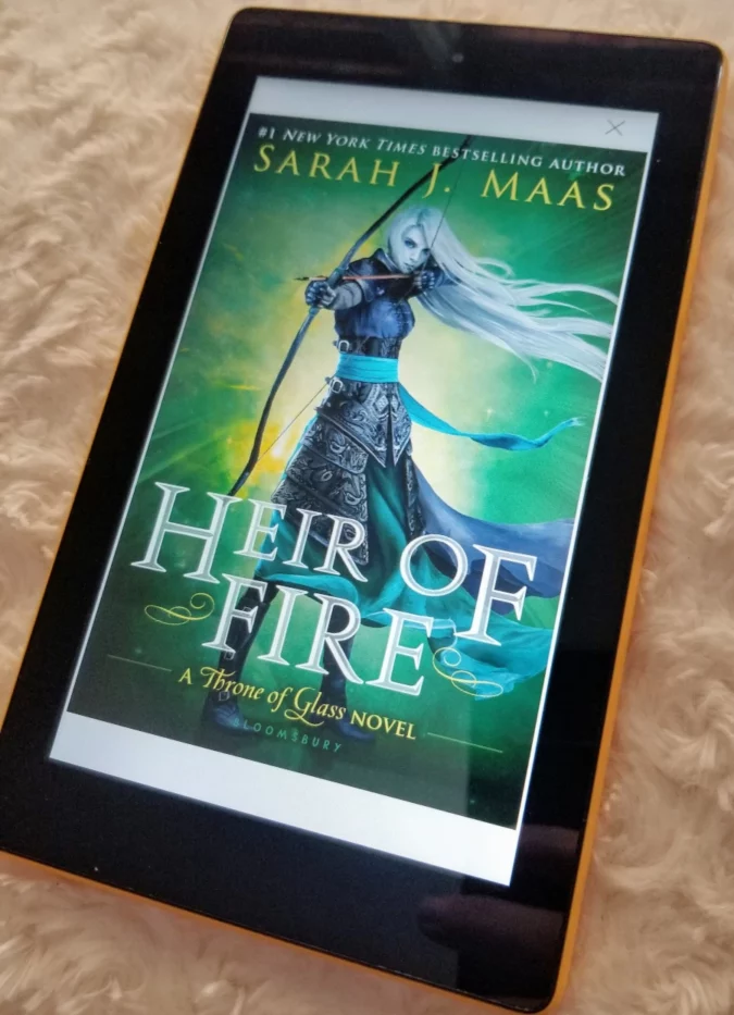 TOG3 - Heir of Fire Book Cover