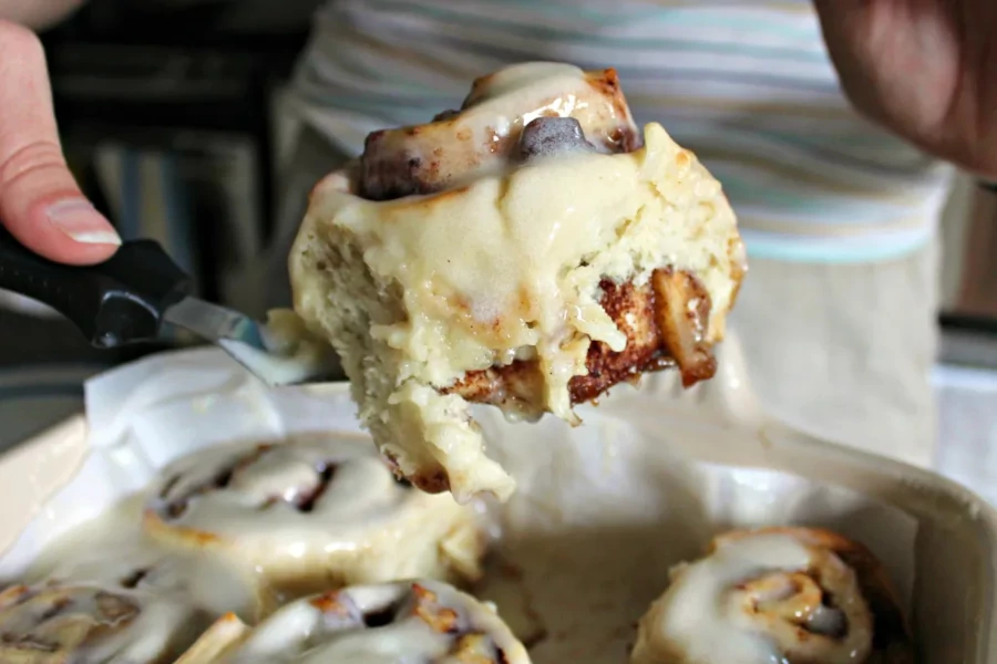 Apple Pie Cinnamon Rolls