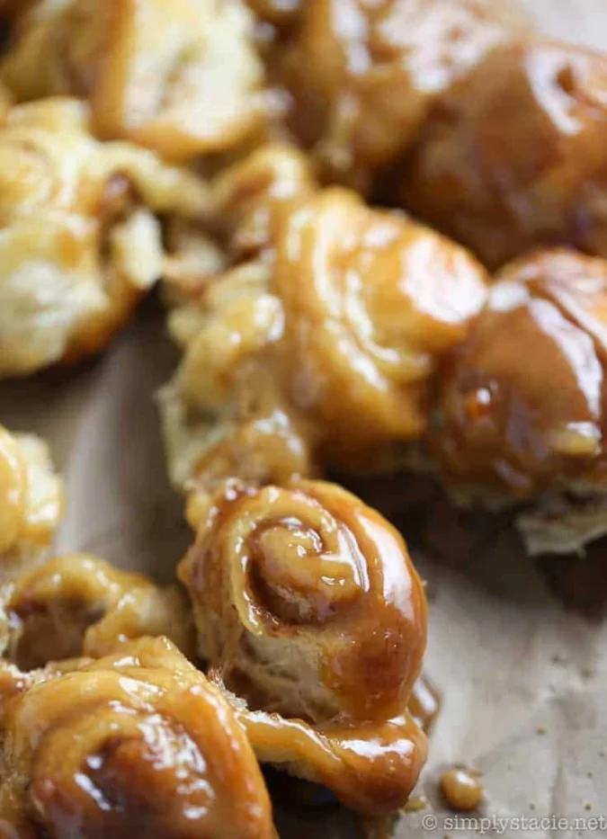 Mini Rum Butter Cinnamon Rolls
